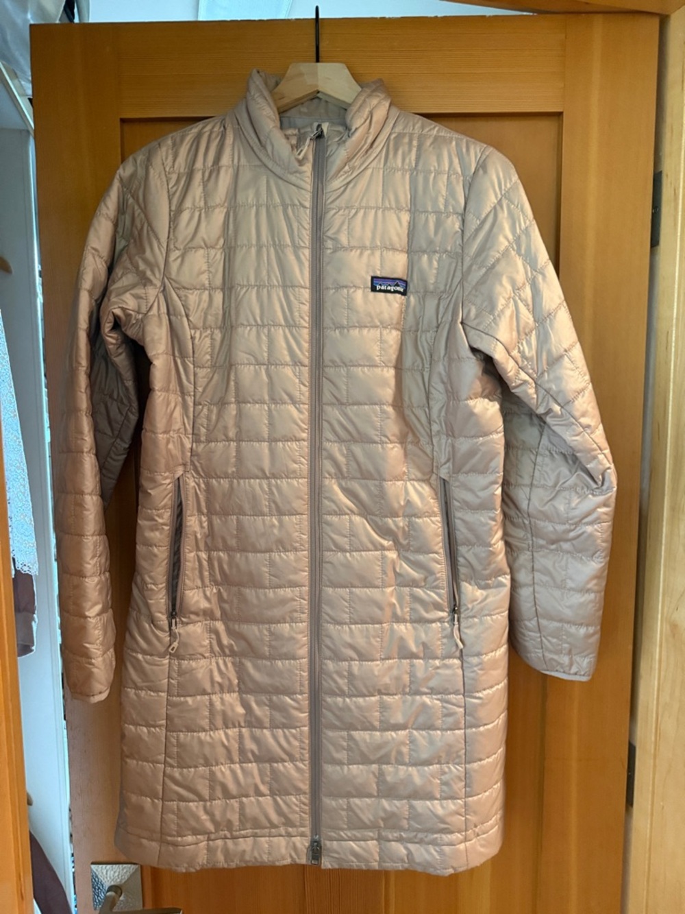 Patagonia women’s puffer jacket